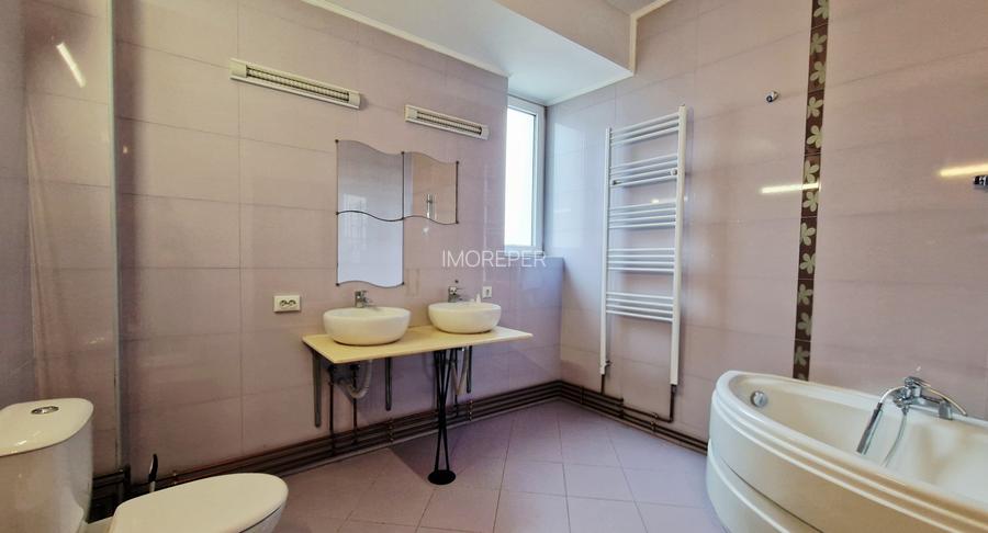 Vilă P+1+Pod, 320 mp, Teren 544 mp, Damaroaia - 13