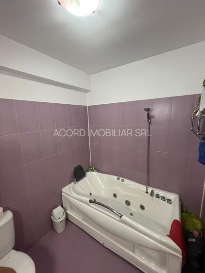 Apartament cu 4 camere FOARTE MARE inel 1 - 7