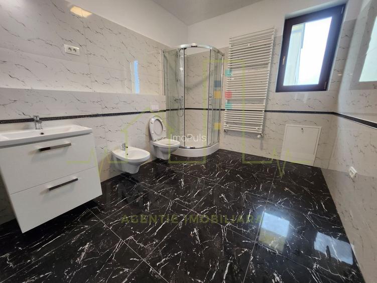 Timisoara. 914 Teren. 7 Bai. 2 Garaje. Zona Ciarda Rosie. Posibilitate rate - 14