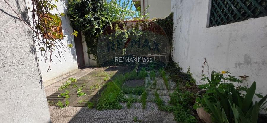 Casa interbelica de vanzare metrou 1 Mai, cu potential - 8