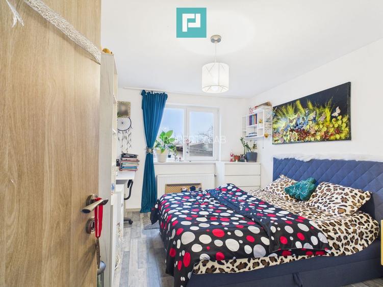 Două case pe un teren generos în Ghiroda - 5