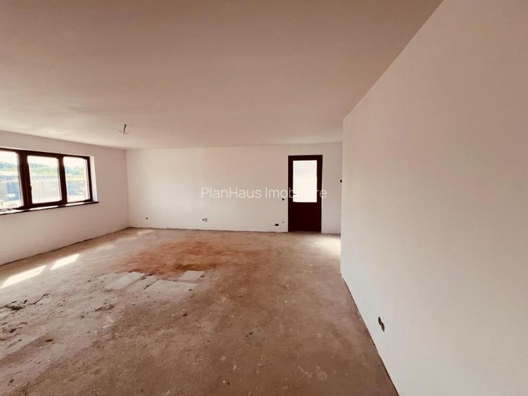 Casă in Mocira pe parter ,semifinisata ,493 mp teren  - 6