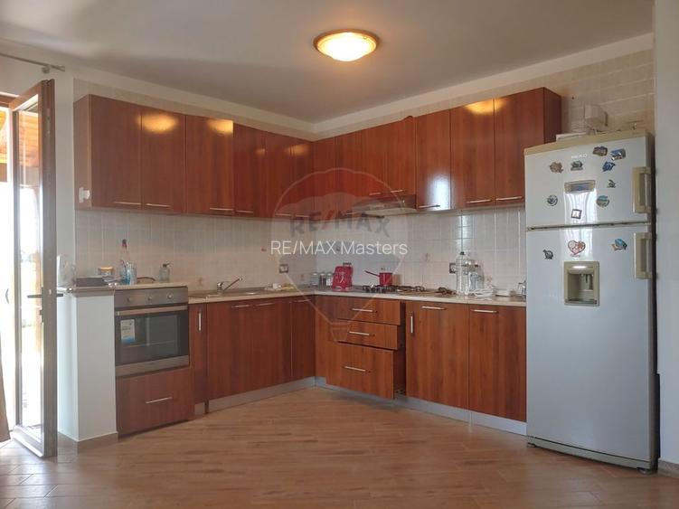 Casă / Vilă de lux cu 5 camere de vânzare în Vadu Moldovei, Suceava - 25