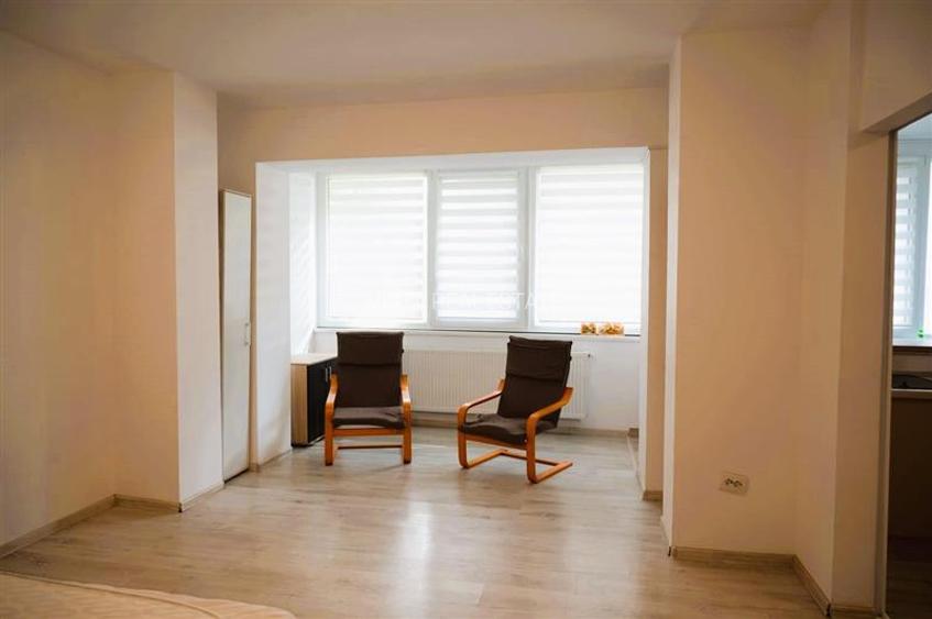 Apartament 2 camere, renovat complet, intr-o zona rara si exclusivista ,Dealul C - 7