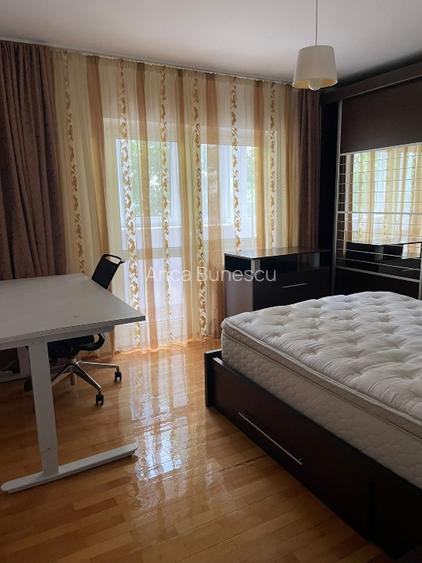 Apartament cu 3 camere de închiriat - 5