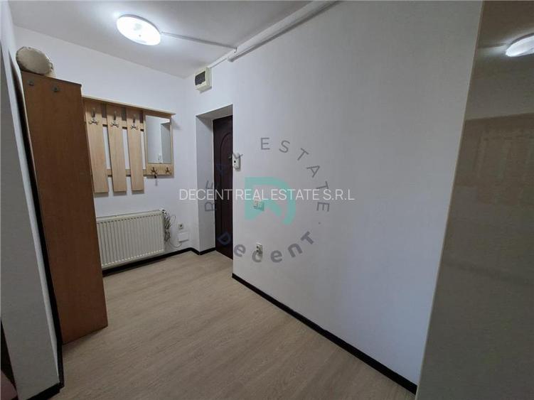 Apartament 2 camere, Tractorul, intermediar, loc de parcare, etaj 1 - 17