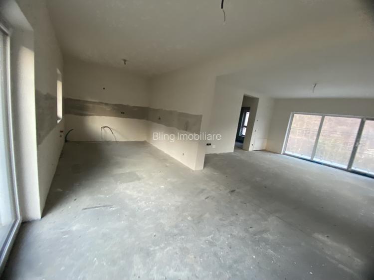 Duplex de vanzare, 195 mp utli, Garaj , zona Tauti  - 11