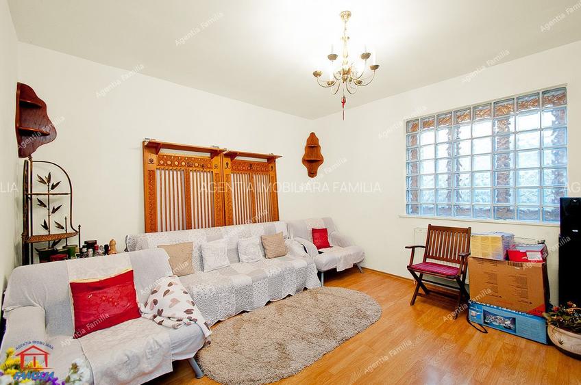 Vila cocheta, situata in centrul istoric al orasului - 4