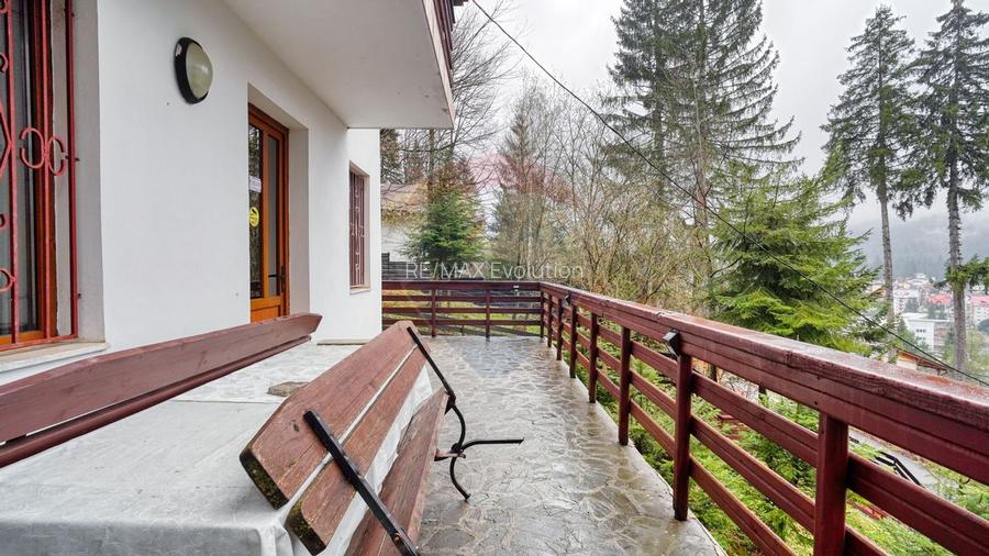 Vilă de vânzare în Predeal – vedere panoramică către pârtia de schi - 27