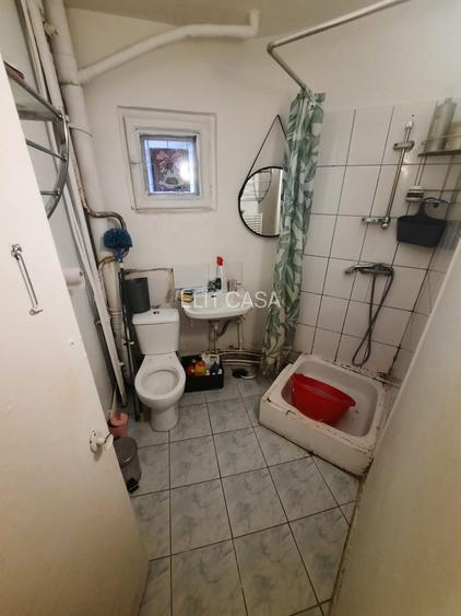 Apartament cu 3 camere decomandat, zona Cug - 9