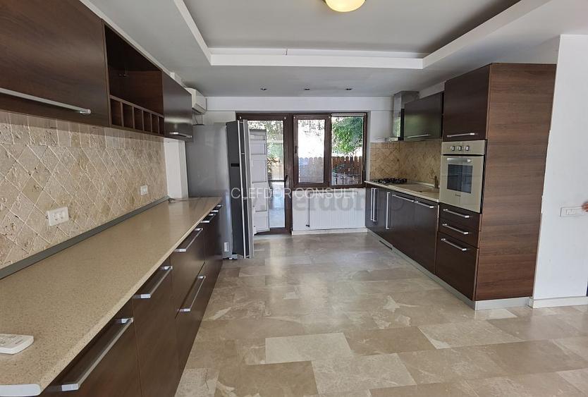 Vila de lux de închiriat în zona Pipera - 6