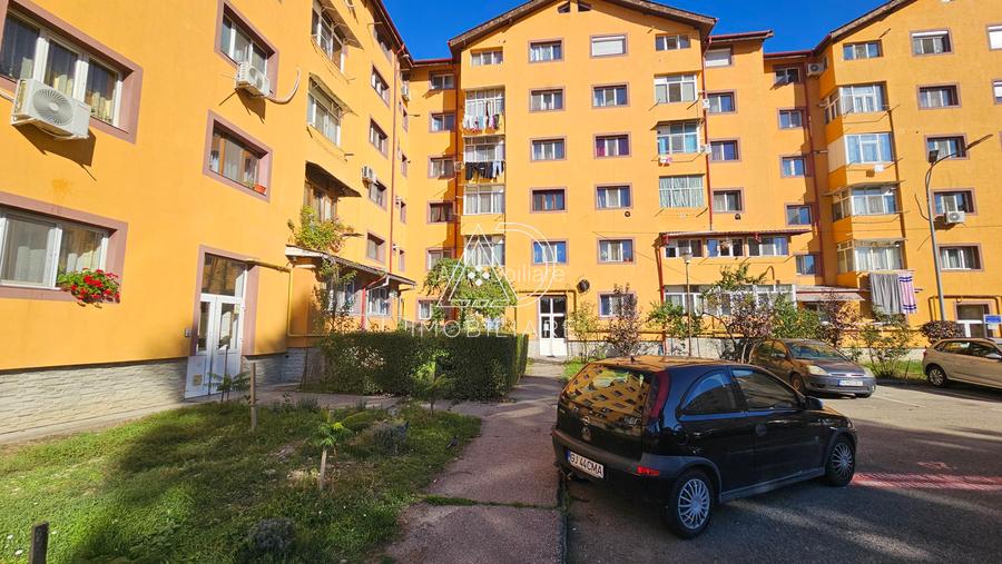 Apartament 2 camere de închiriat – decomandat, mobilat și utilat – zona 8 Mai - 10