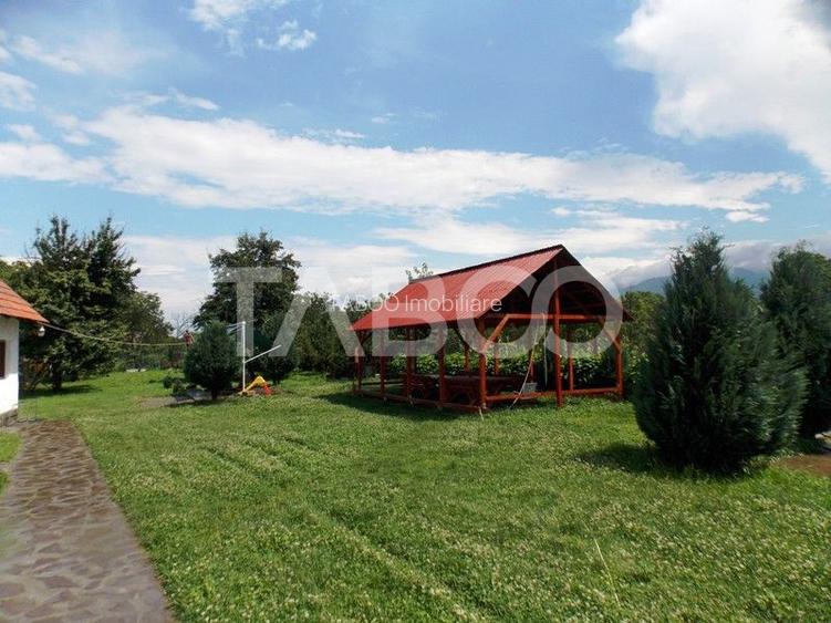 Pensiune la cheie 13 camere  15 locuri parcare si teren 3000 mp - 7