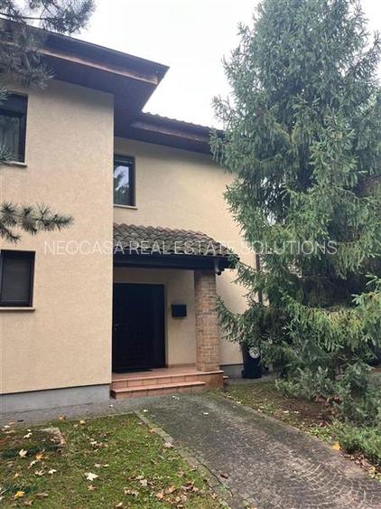 VILA SPLENDIDA IN PARADISUL VERDE - TEREN 583 MP - 4 CAMERE - 4