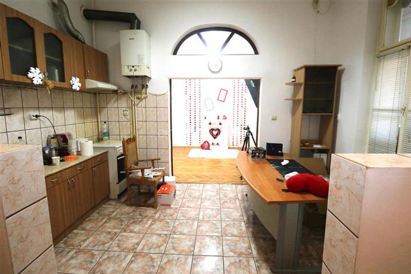 Apartament 3 camere  , centrala proprie , Central - 5