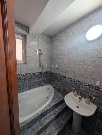 Apartament de 6 camere in vila  - 16