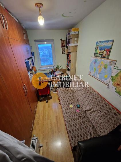 3 Camere Decomandat- Etaj intermediar+ Loc de parcare- Zona Alexandru cel Bun - 3