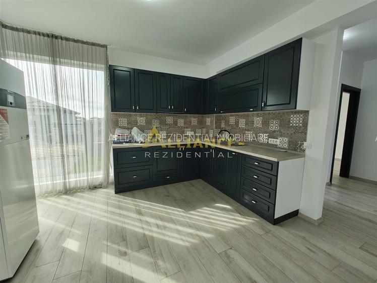 Casa individuala - 3 camere--PANOURI SOLARE - 12