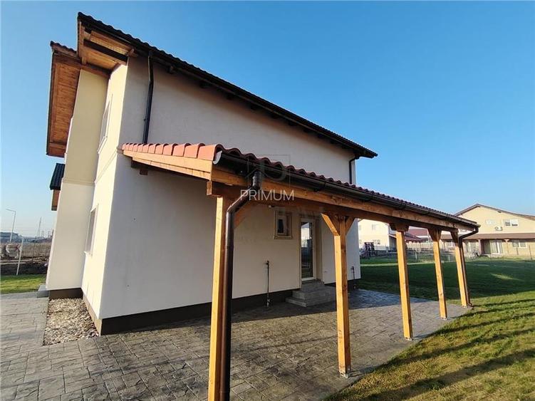 Casa Individuala - zona excelenta - teren 600 mp - carport. - 4