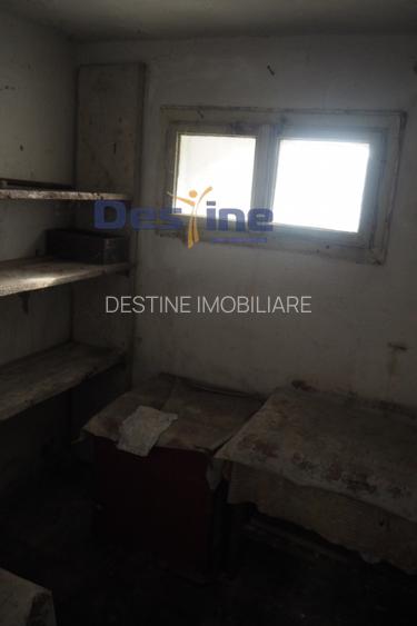 VAND CASA IN CENTRUL VECHI,DEJ,CURTE COMUNA,NECESITA RENOVARE - 11
