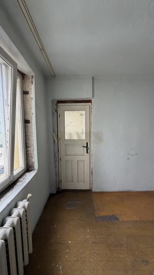 Apartament 4 camere, decomandat