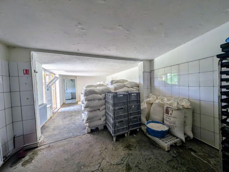 Spatiul Comercial Stradal+Teren /Oportunitate de investitie/Valenii de munte