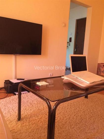 Bloc reabilitat 1985, et.2/8- Teiul Doamnei, stradal - 3