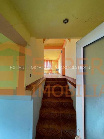 VILA cu spatii comerciale situata in zona CUMPANA - 16
