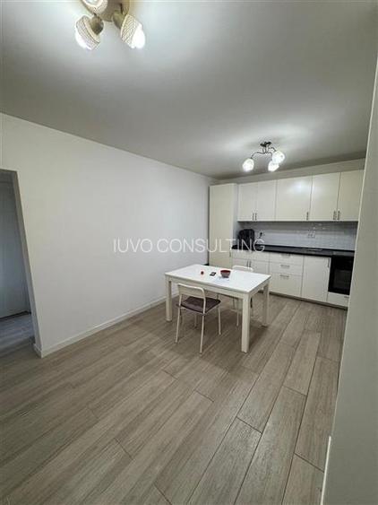 Vanzare Apartament 3 camere Semidecomandat Bld. Obregia - 6