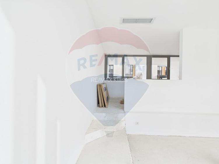 Vila moderna, finisaje premium, 4 camere si curte in Amber Forest - 2