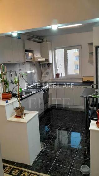 Apartament 3 camere în zona POD CALVARIA - 2