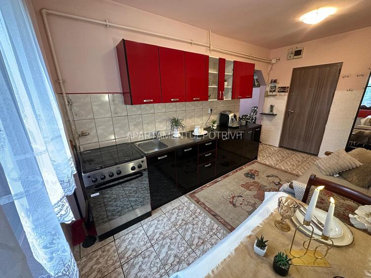 OPORTUNITATE !!! 3 CAMERE MANASTUR STR MEHEDINTI CU LOC DE PARCARE , 60 MP - 16