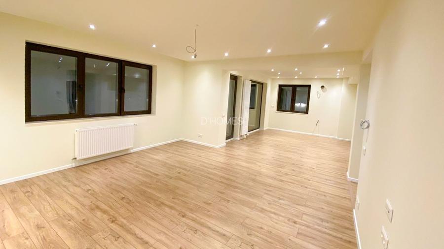 V&acirc;nzare vilă 8 camere | Grădină 500mp | 3 locuri de parcare - 11