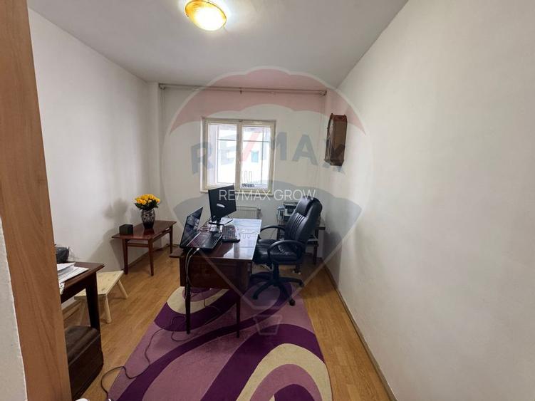 Apartament de vanzare - 4 camere- decomandat-Bistrita Lac - 6