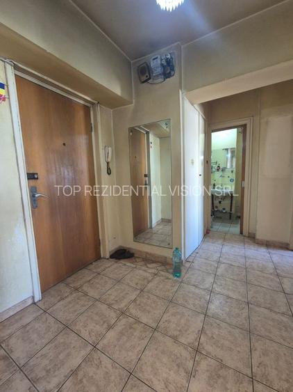 2 CAM DECOMANDAT_MEGA MALL_ROND DELFINULUI! - 7