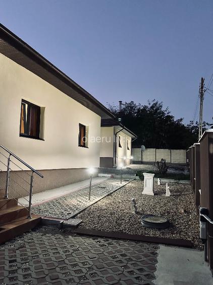 Proprietate exclusivă cu 2 imobile pe teren de 1375mp – spațiu, confort și intim - 3