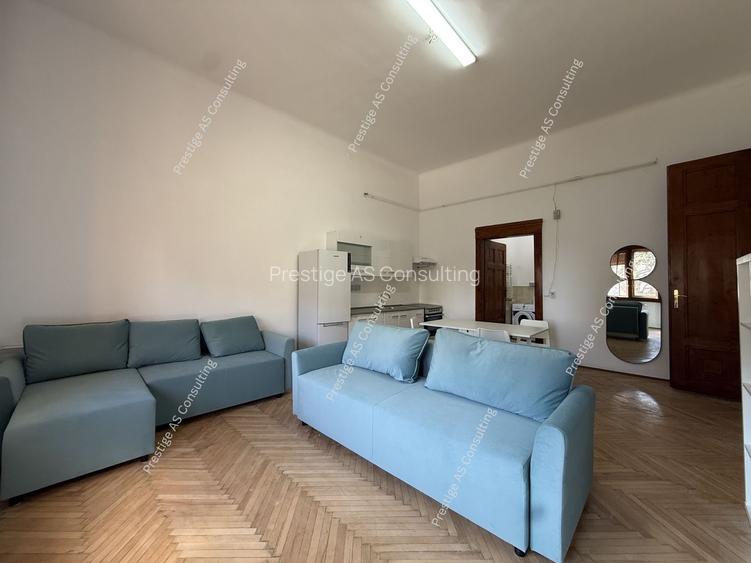 Apartament Patrimonial 150 mp | Balcon cu vedere directa spre Piata Victoriei - 3