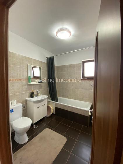 Apartament de 65 mp utili,parcare inclusa,etaj intermediar - 12