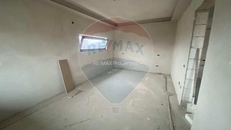 Casă / Vilă cu 4 camere de vânzare, Nucet, Dambovita. - 5