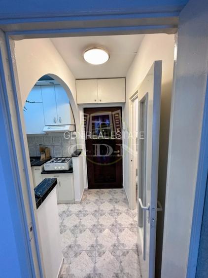 Garsonieră utilată, mobilată, str Uzinelor, după Podul CFR, tel 0749645066 - 5