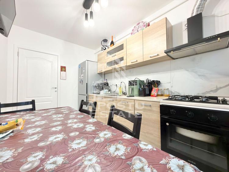 Apartament cu 2 camere mobilat decomandat, dressing si debara in Giroc - 7