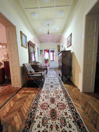 Casa cu 5 camere de vanzare in centrul orasului Talmaciu - 33