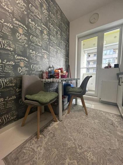 3camere-77mp-decomandat-bloc 2020-metrou aproape - 3