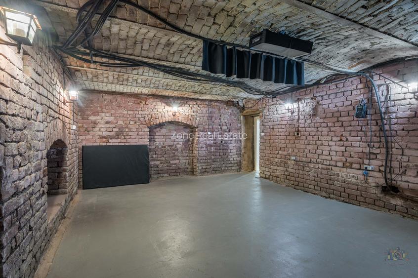 Business cu identitate: Apartament Unirii , demisol, parter si curte accesibila - 36