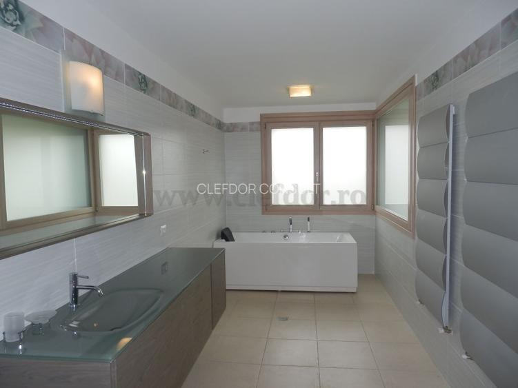 Vila de Lux in apropiere de British School - 7