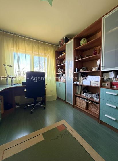 OPORTUNITATE: 3 camere, 2 băi, 2 balcoane, decomandat, etaj 2 - 3