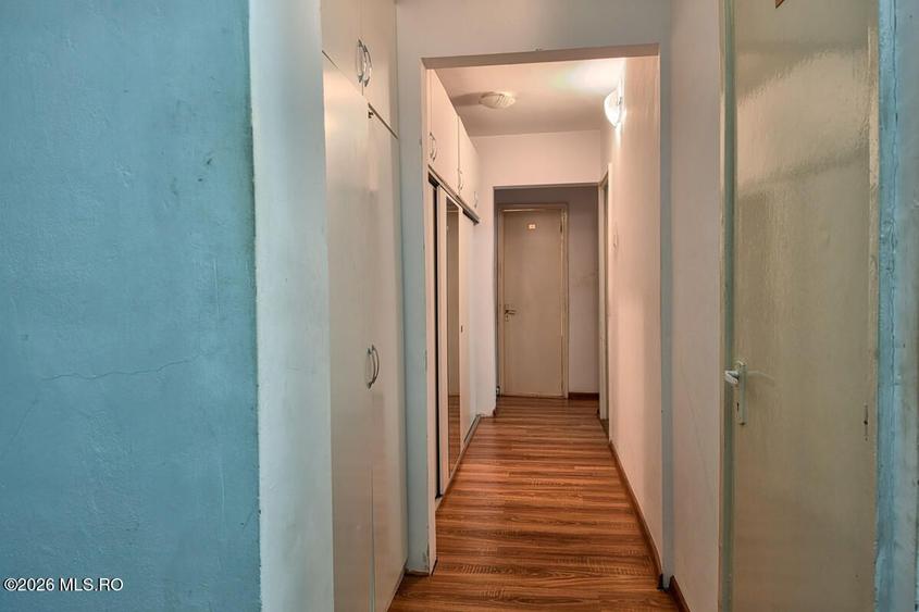 Mircea Cel Batran - 3 Camere, Decomandat, 2 Bai, Centrala