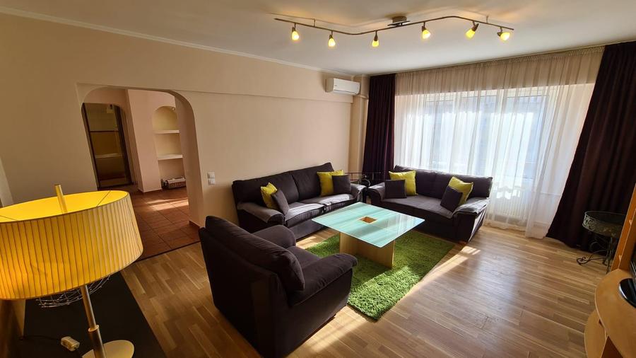 Calea Calarasilor: Apartament cu 2 camere , la cateva minute de Piata Unirii !