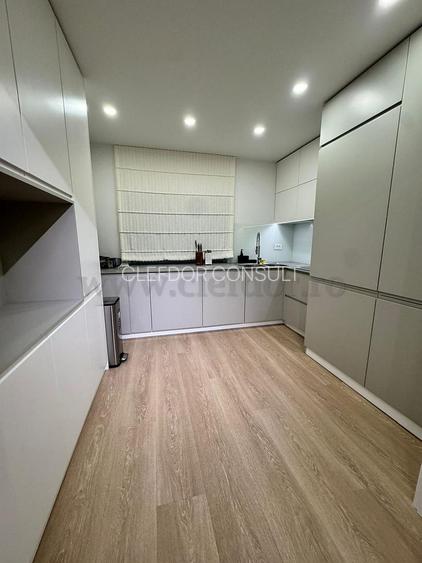Vila RENOVATA cu acces la piscina in apropiere de Jolie Ville - 4