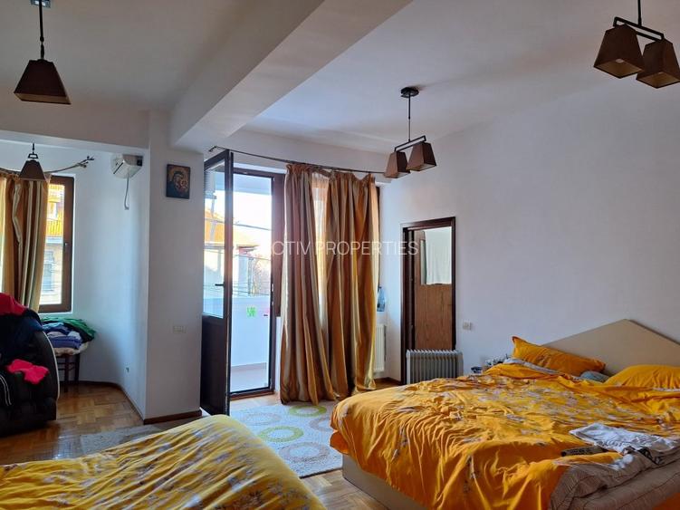 Resedinta deosebita,constr 2012,parc Carol 10min,7 camere,7 bai,2 locuri parcare - 8